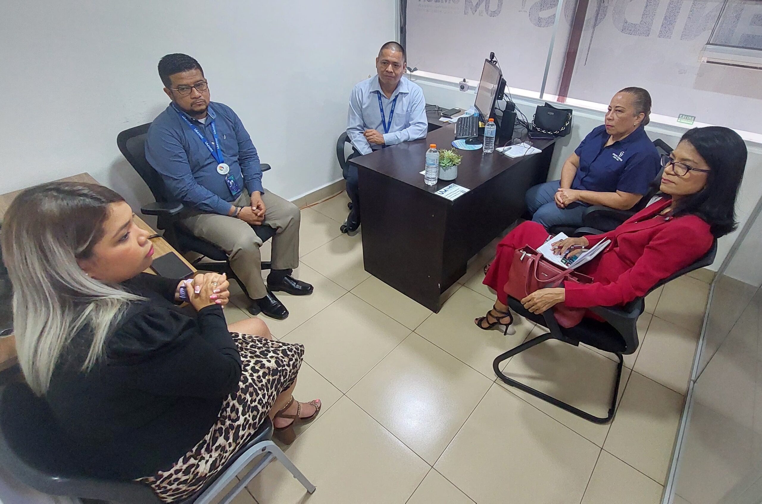 Avanzan acercamientos para fortalecer la cooperación universidad–sector productivo en Panamá Oeste