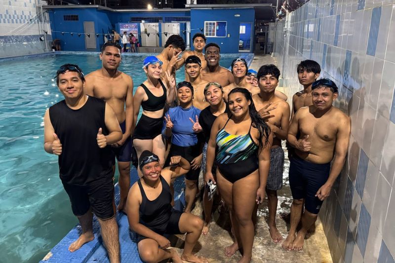 Natación </br><span style="font-size:18px";>¡Súmate y sé parte de esta nueva historia!</span>