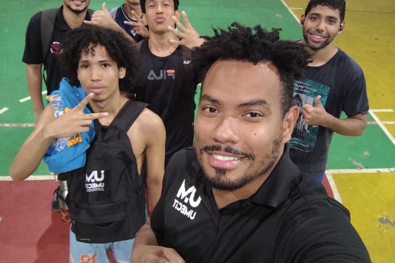 Baloncesto </br><span style="font-size:18px";>¡Ven y forma parte de este grandioso equipo!</span>