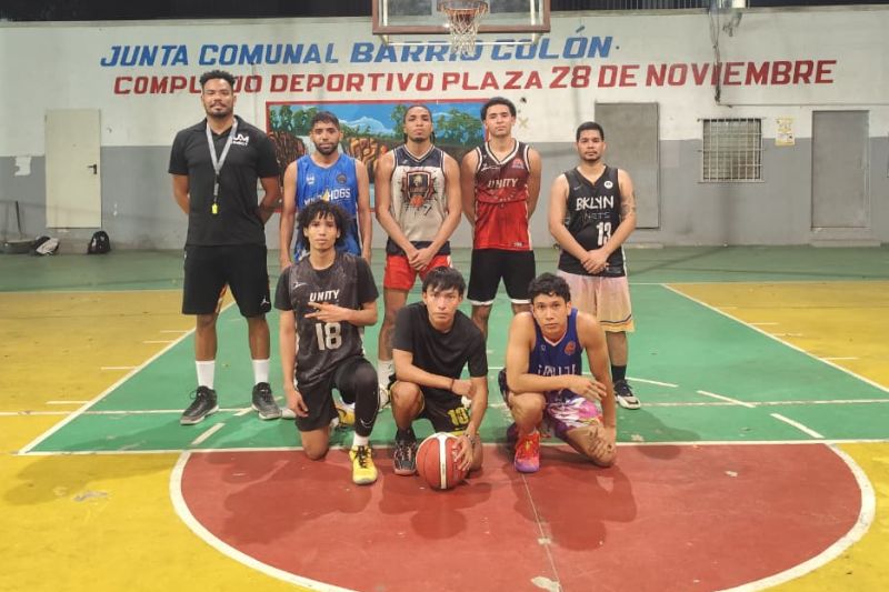 Baloncesto </br><span style="font-size:18px";>¡Ven y forma parte de este grandioso equipo!</span>