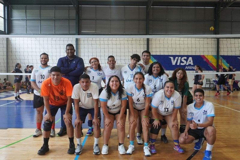 Voleibol </br><span style="font-size:18px";>¡No lo pienses más y atrévete a ser parte de nuestro equipo!</span>