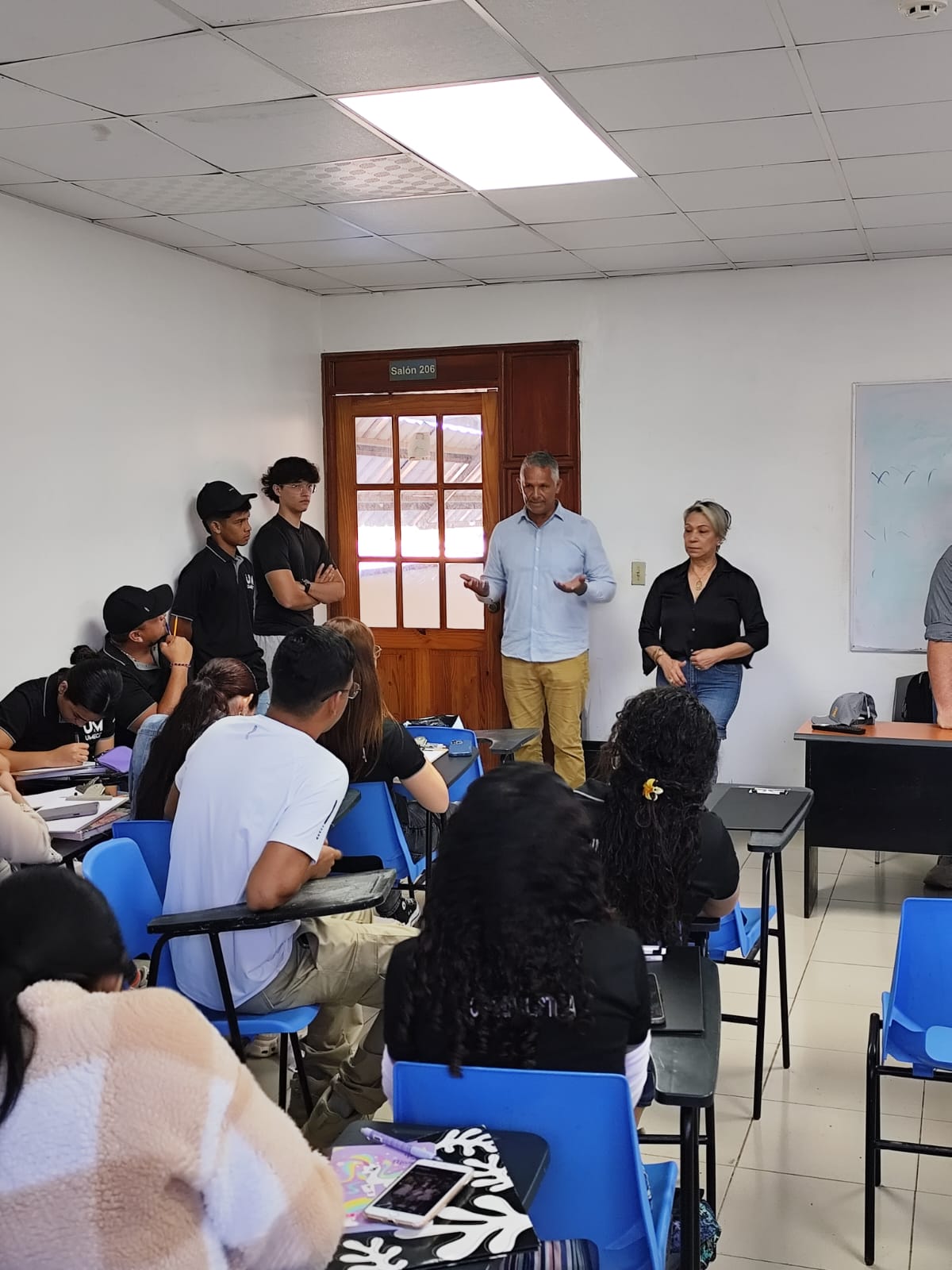 XXIII Jornada Estudiantil de Investigación fortalece la cultura investigativa en UMECIT Chitré