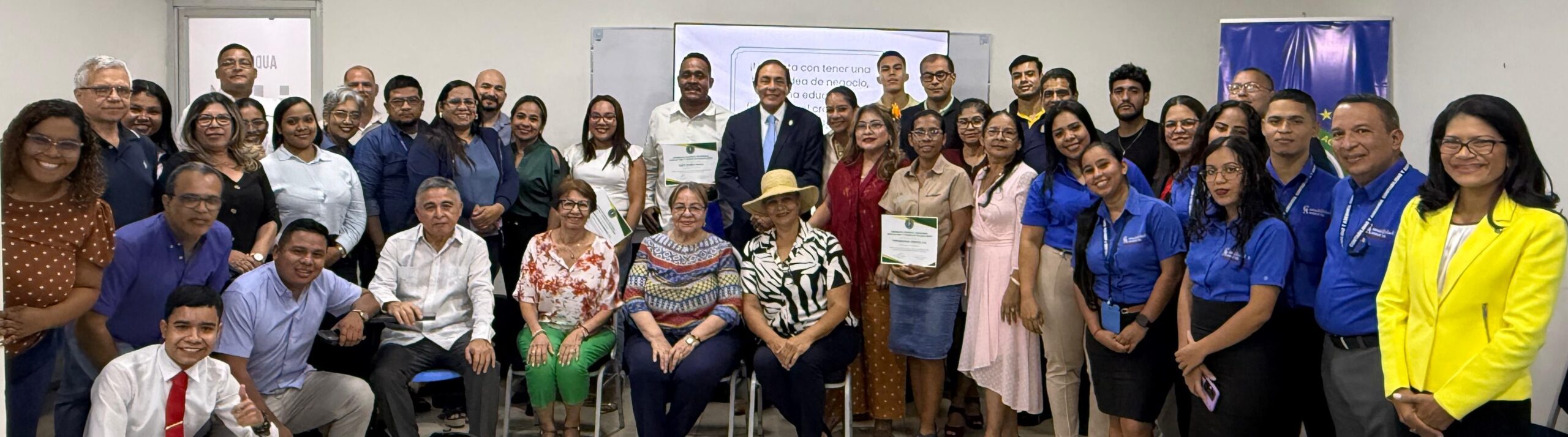 CAMCAFE con UMECIT fortalece la educación financiera y la cultura tributaria en Panamá Oeste