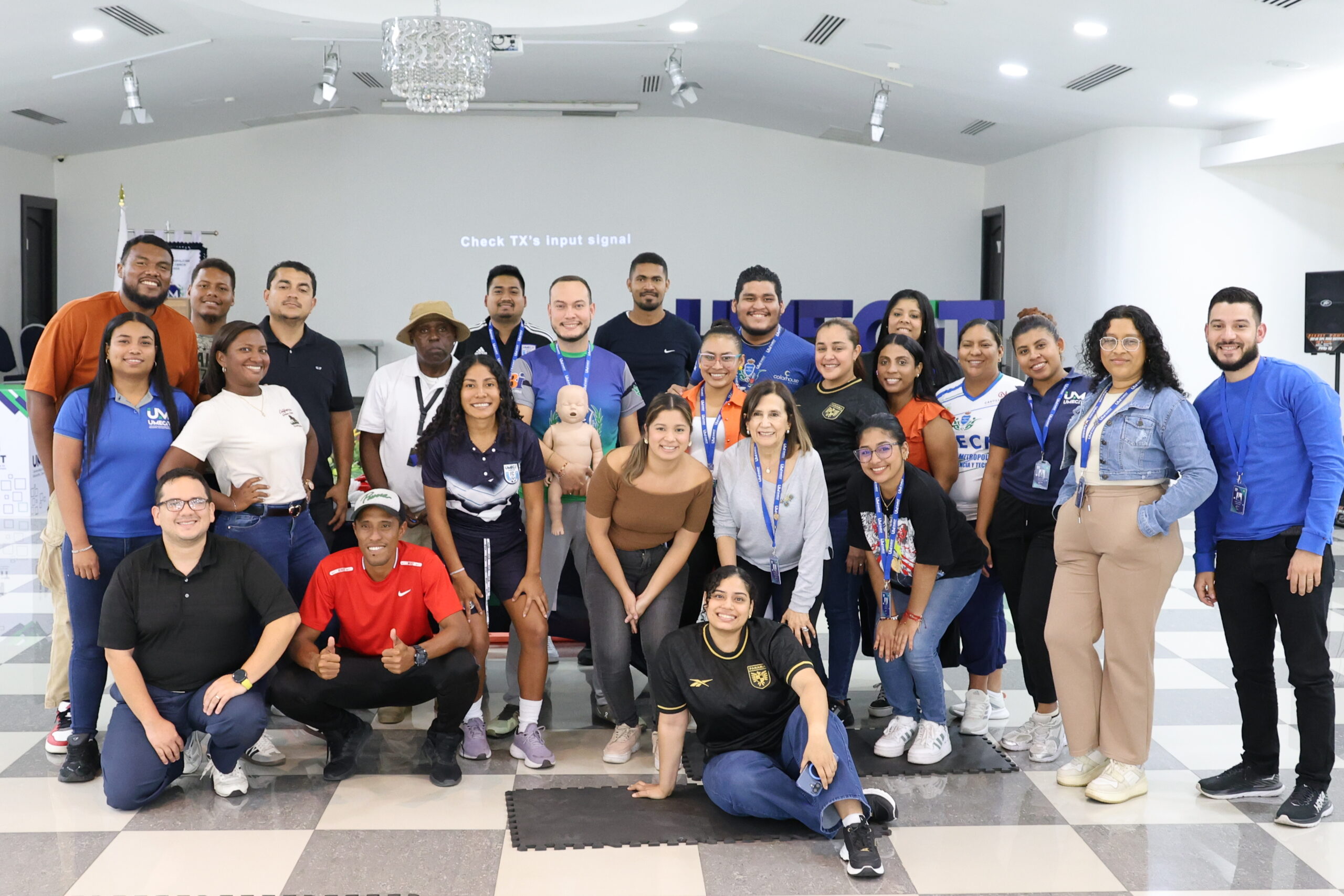 Fortalecemos la cultura de prevención con taller de primeros auxilios para personal administrativo