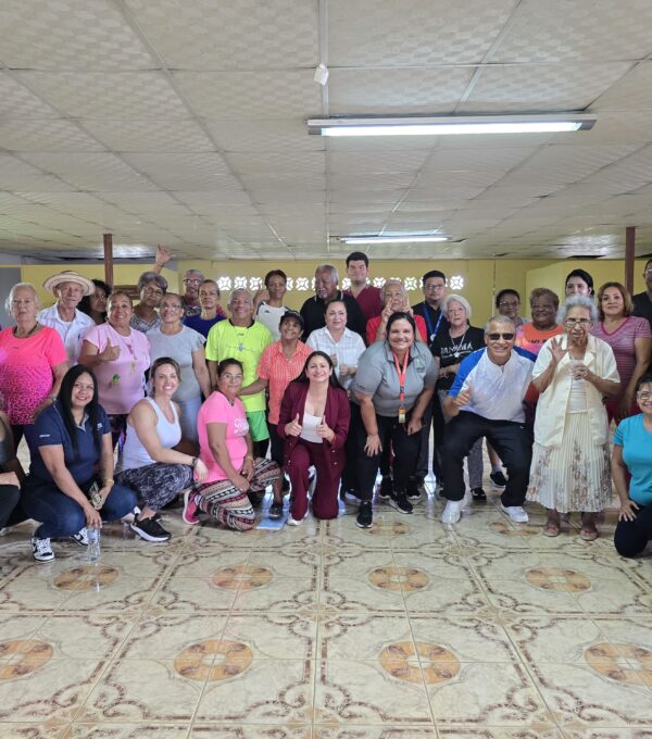 Proyecto de Vinculación Social “Edad Dorada” en beneficio de adultos mayores en La Chorrera