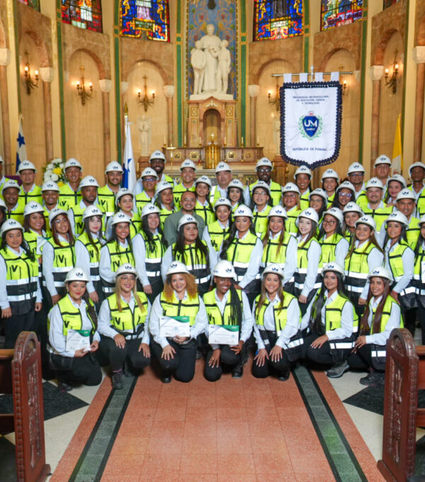 Ceremonia de Imposición de Cascos: un paso hacia el compromiso profesional en Seguridad y Salud Ocupacional