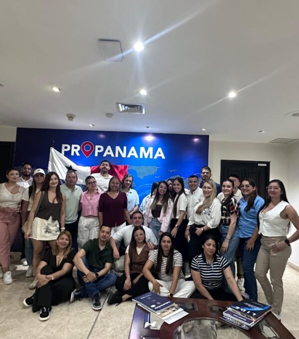 UMECIT fortalece la internacionalización con movilidad académica de estudiantes de postgrado