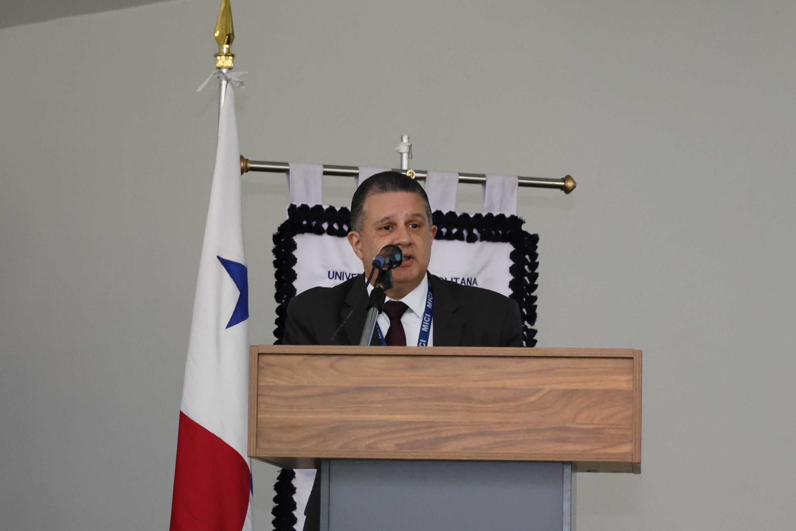 UMECIT y MICI lideran espacio de articulación entre educación y empleo en Panamá