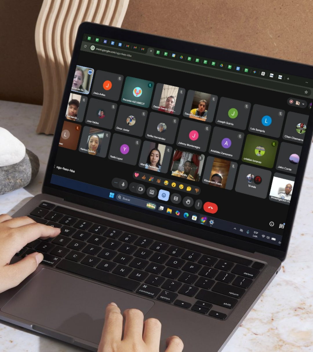 Clase Espejo: Laboratorio de Pesas fortalece la formación práctica estudiantil en UMECIT