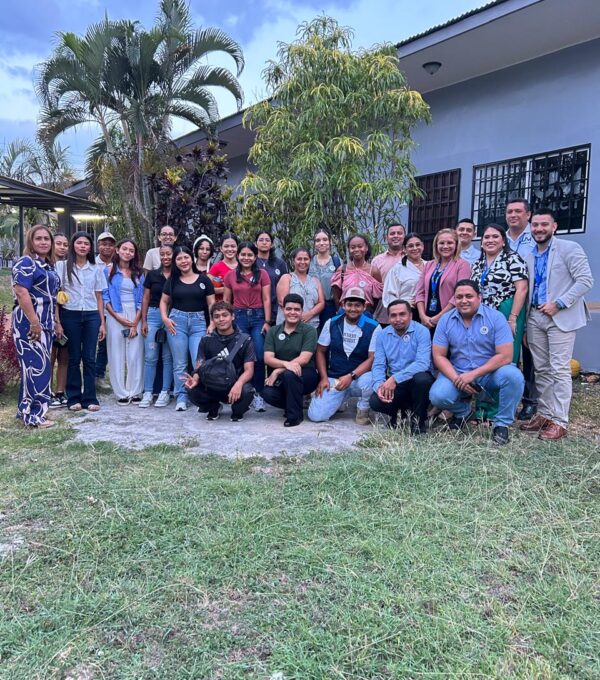 Compromiso social con inducción al voluntariado “Manos que Transforman”