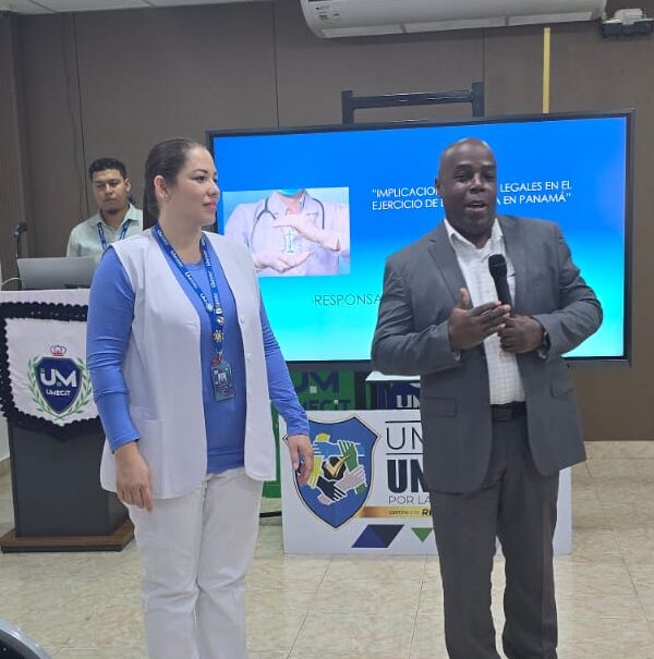 Formación en Enfermería con seminario sobre implicaciones éticas y legales