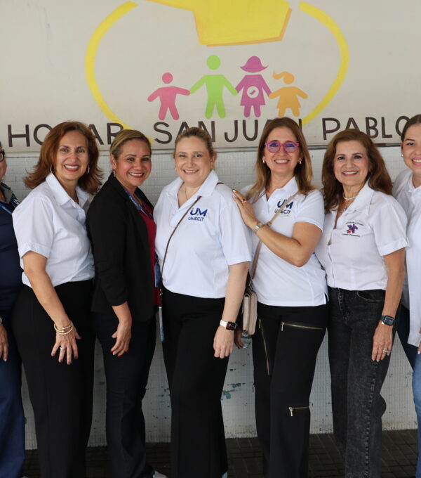 UMECIT entrega donaciones al Hogar Juan Pablo II gracias a lo recaudado en la XIII Feria de la Salud 2025