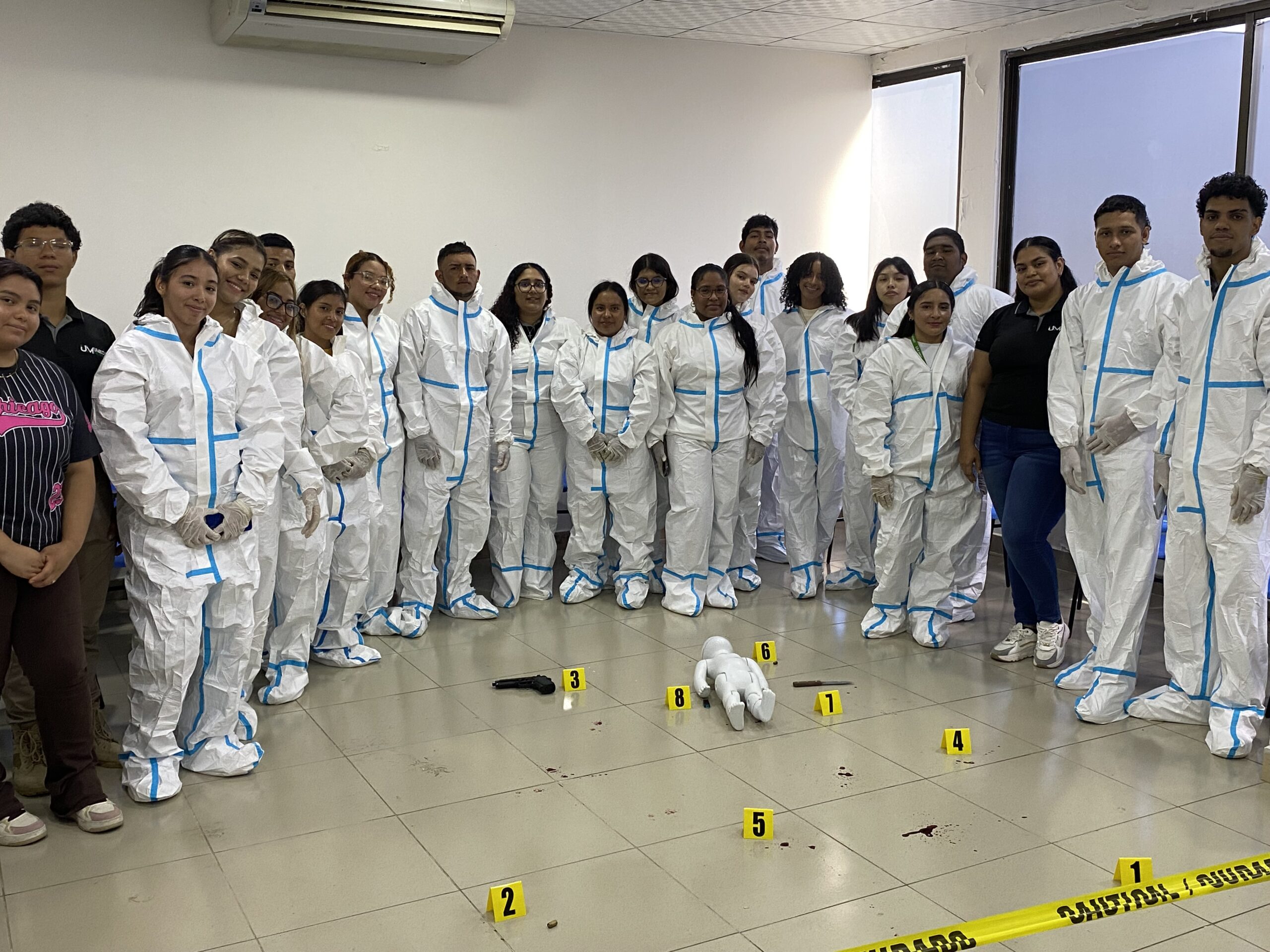 Taller fortalece competencias forenses de estudiantes de Criminalística y Ciencias Forenses en UMECIT La Chorrera