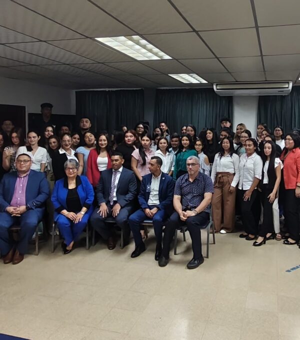 Actualización académica fortalece competencias en Derecho Penal y Ciencias Forenses