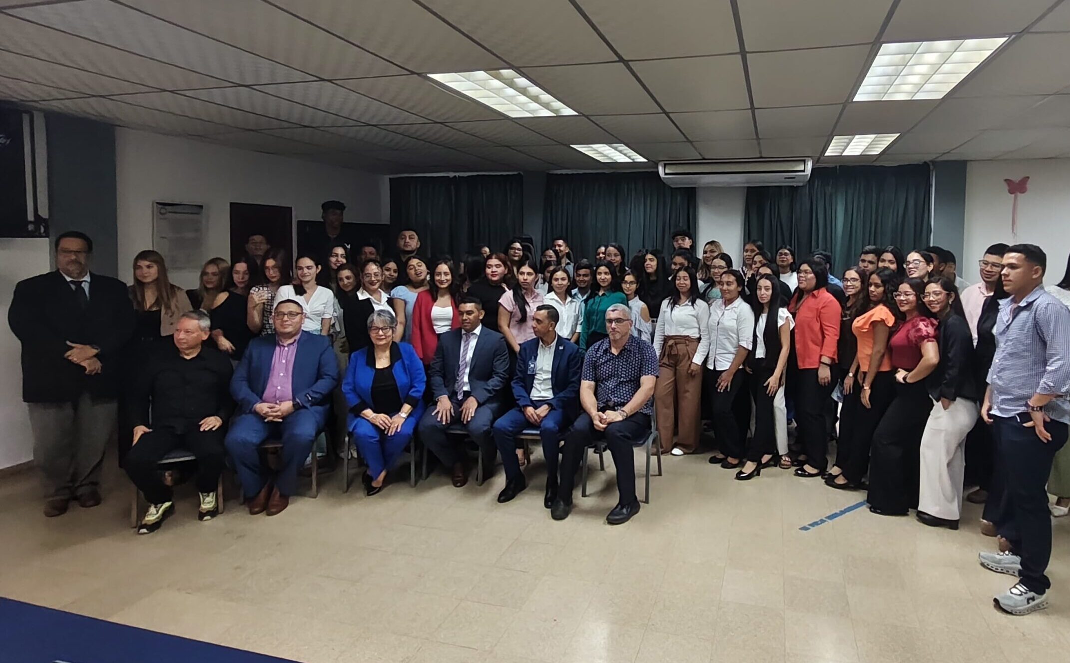 Actualización académica fortalece competencias en Derecho Penal y Ciencias Forenses