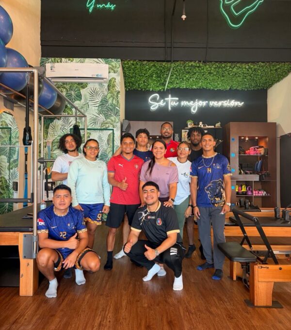 Fortaleciendo competencias profesionales mediante práctica especializada en Pilates