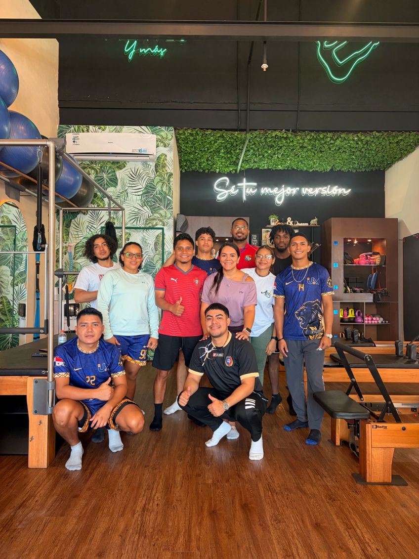 Fortaleciendo competencias profesionales mediante práctica especializada en Pilates