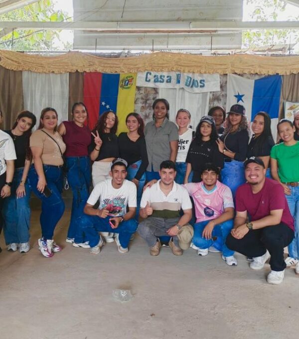 Estudiantes de Psicología fortalecen su formación mediante gira académica con enfoque social