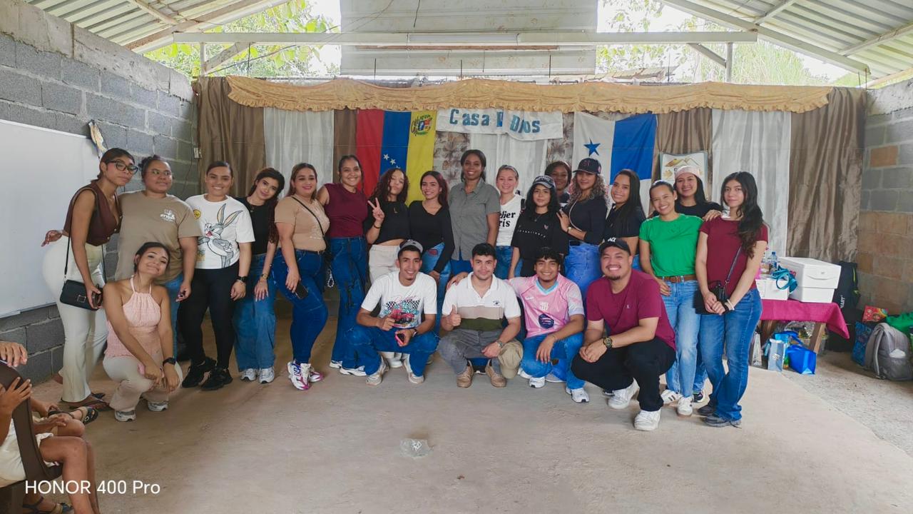 Estudiantes de Psicología fortalecen su formación mediante gira académica con enfoque social