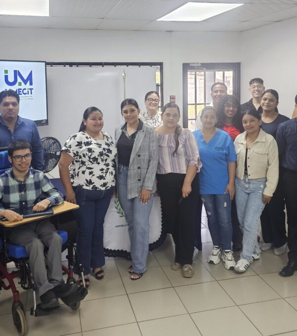 Sede Chitré celebra la XXV Jornada Estudiantil de Investigación