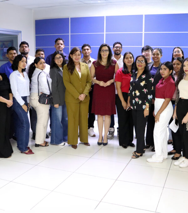 Gira académica acerca a estudiantes de Banca y Finanzas a la realidad financiera de Panamá