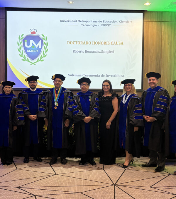 UMECIT confiere el Doctorado Honoris Causa al Dr. Roberto Hernández Sampieri durante el 2.º Congreso Internacional de Semilleros de Investigación