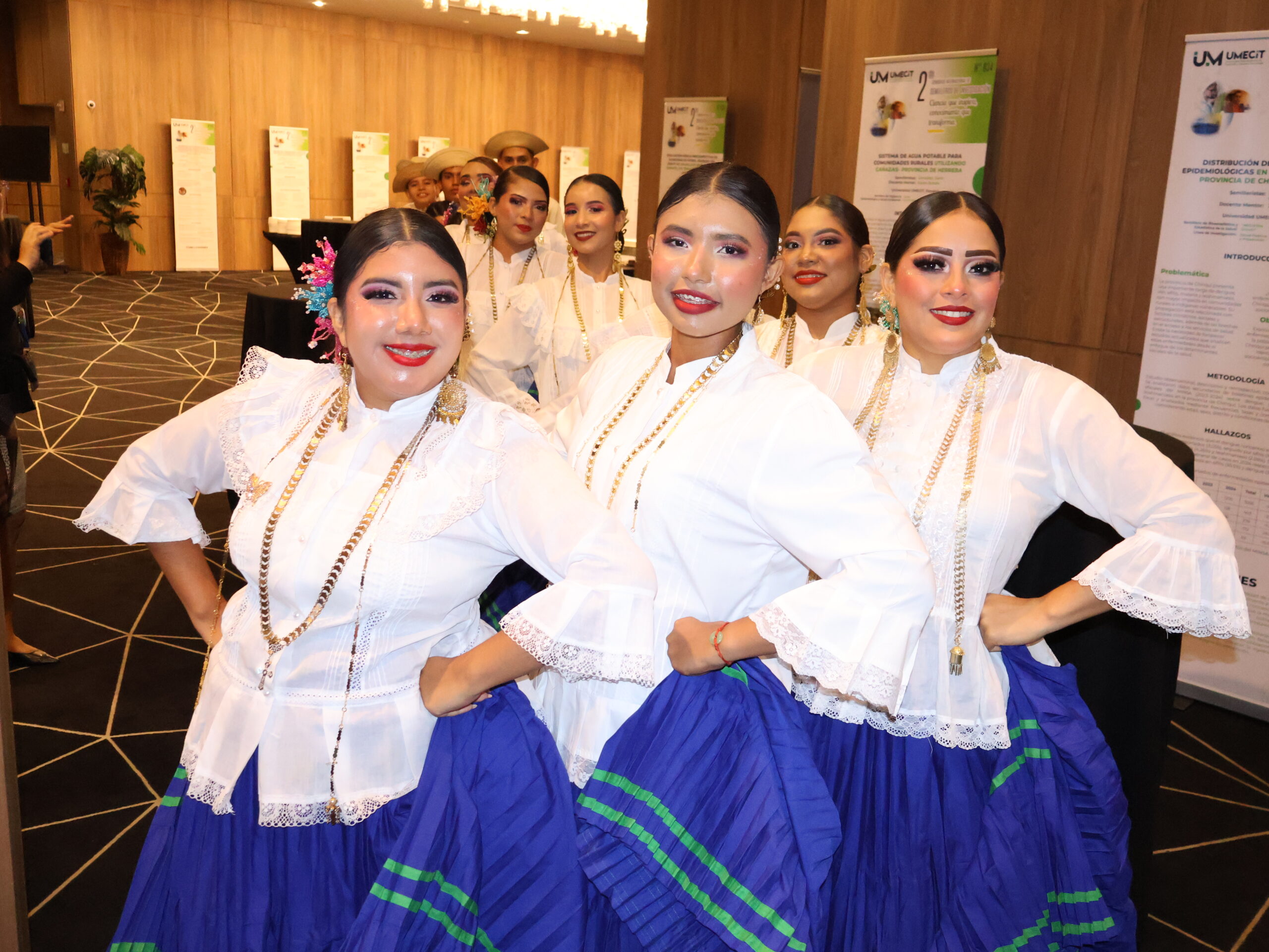 Agrupación Folclórica UMECIT presente en el 2do Congreso Internacional de Semilleros de Investigación