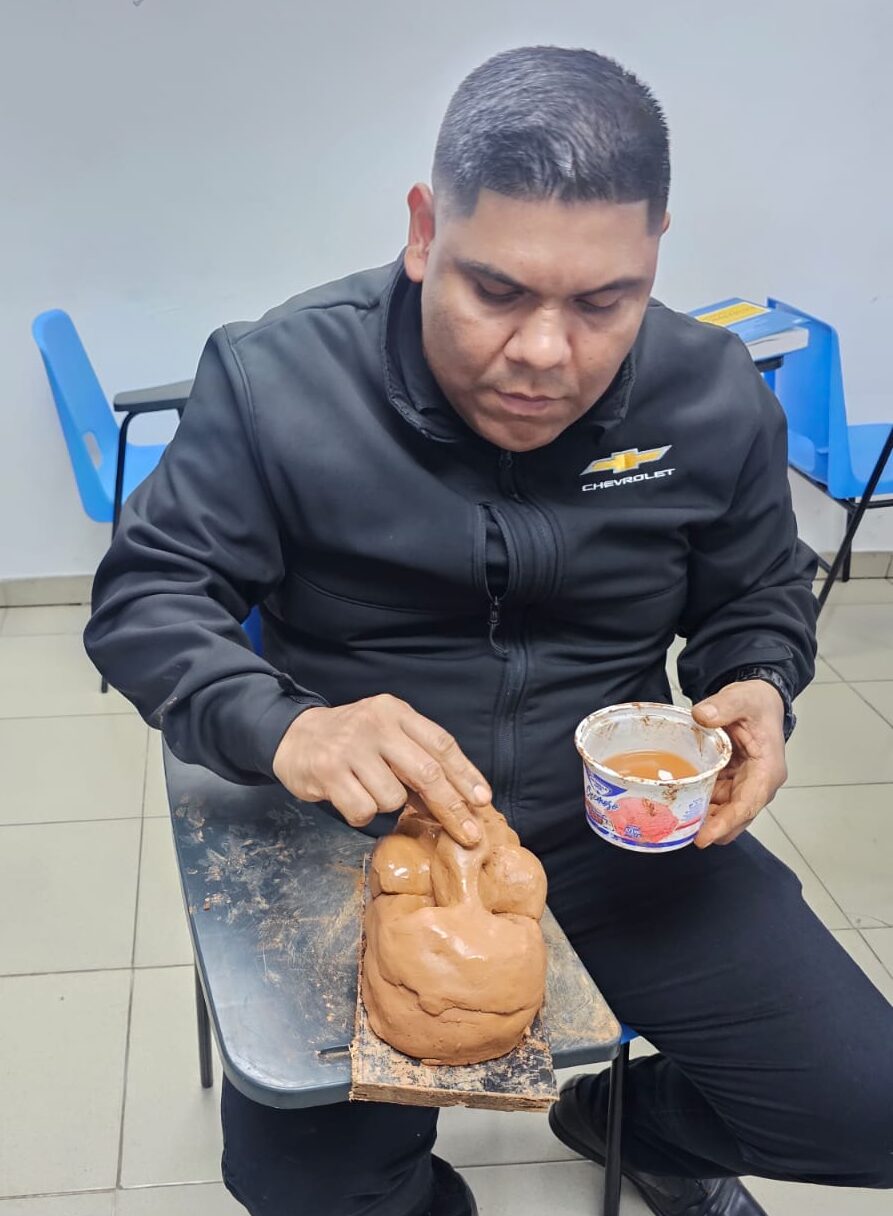 UMECIT Sede Chitré impulsa la preservación de las máscaras tradicionales panameñas