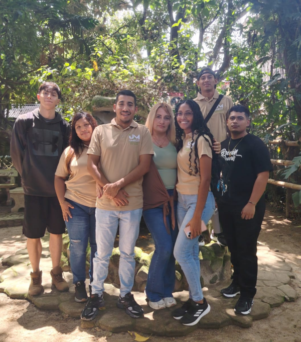 Estudiantes de Ecosistemas fortalecen sus aprendizajes durante gira académica a El Valle de Antón