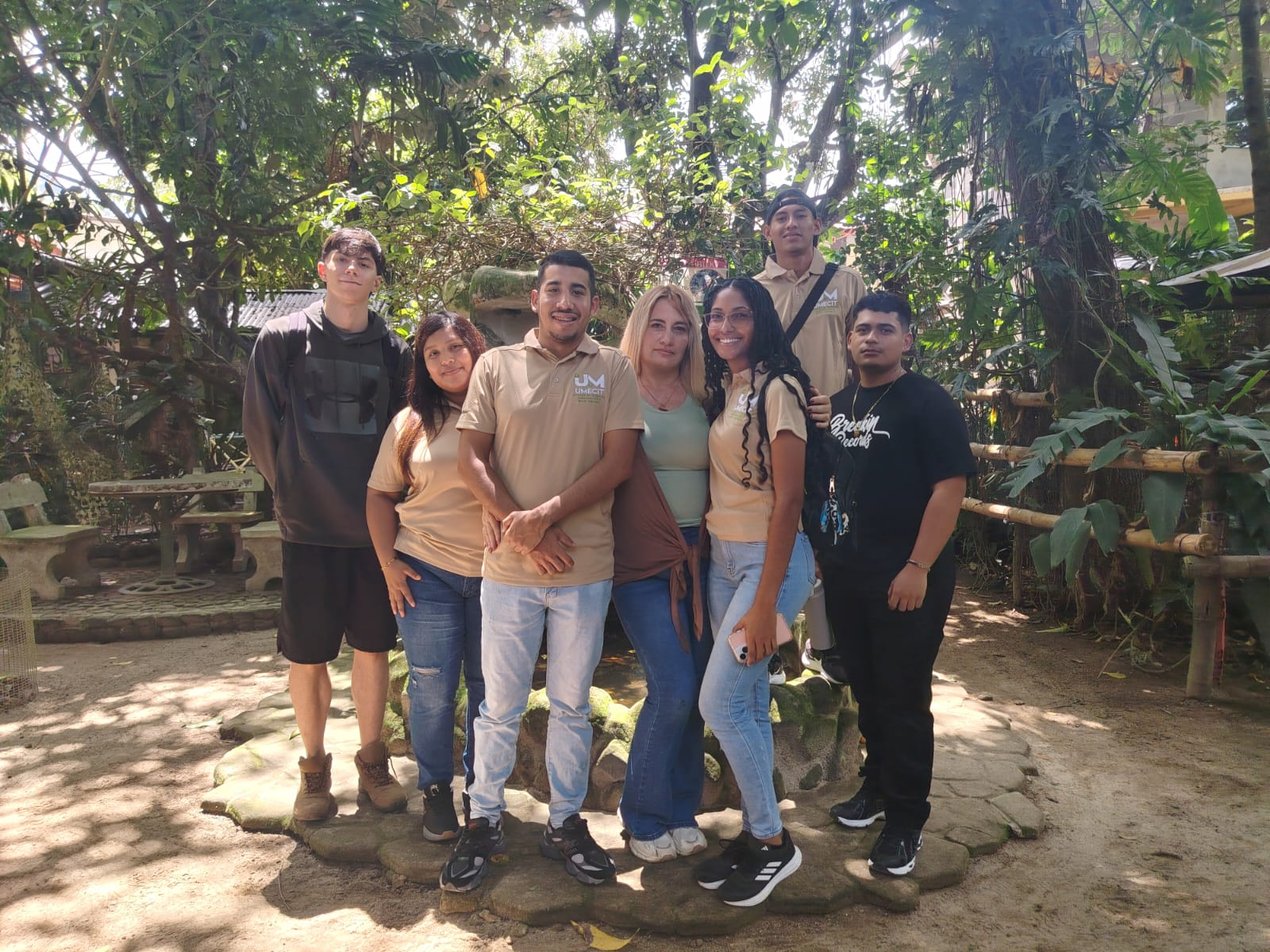 Estudiantes de Ecosistemas fortalecen sus aprendizajes durante gira académica a El Valle de Antón
