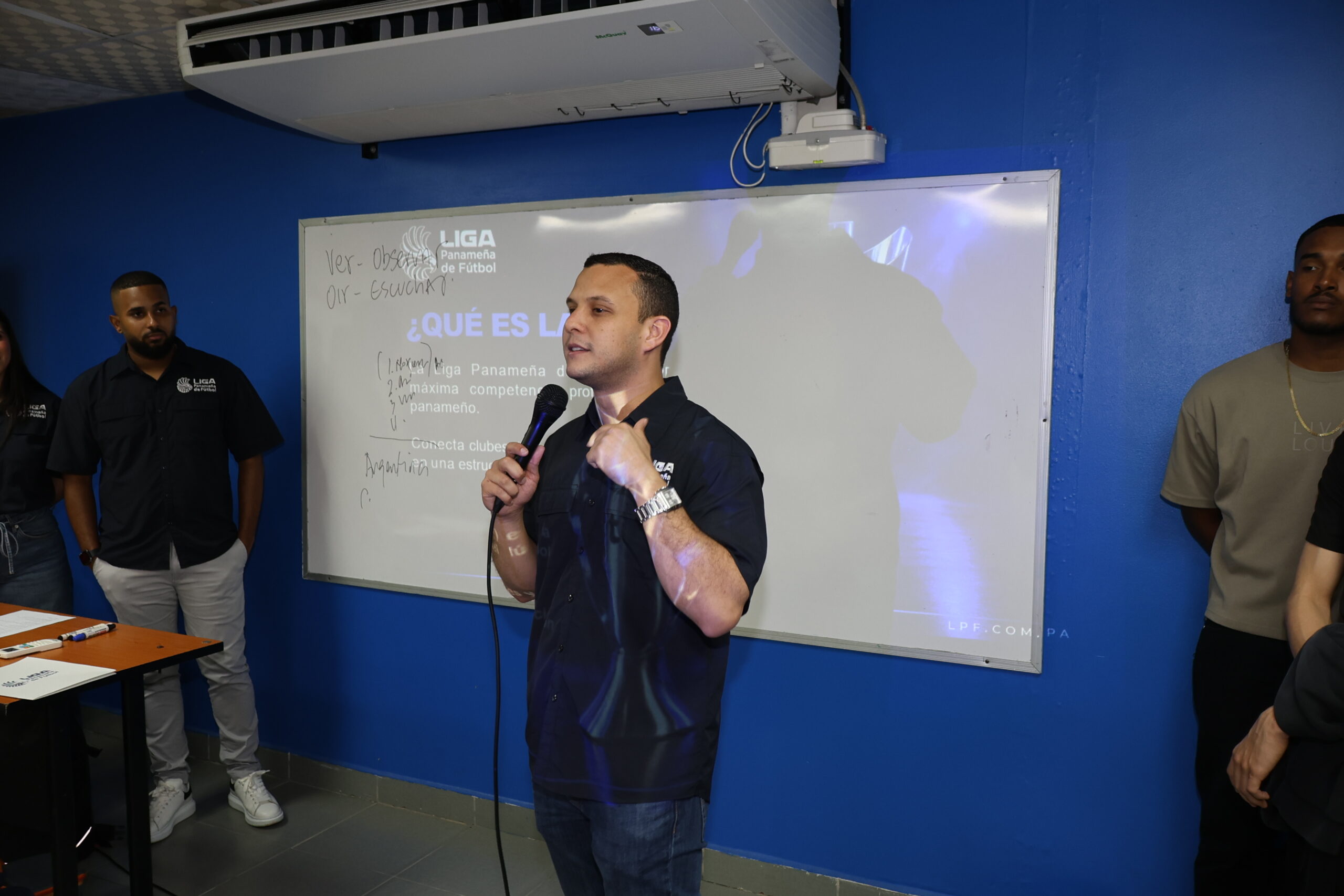 Formación, deporte y reconocimiento marcaron la celebración del Día del Entrenador Deportivo