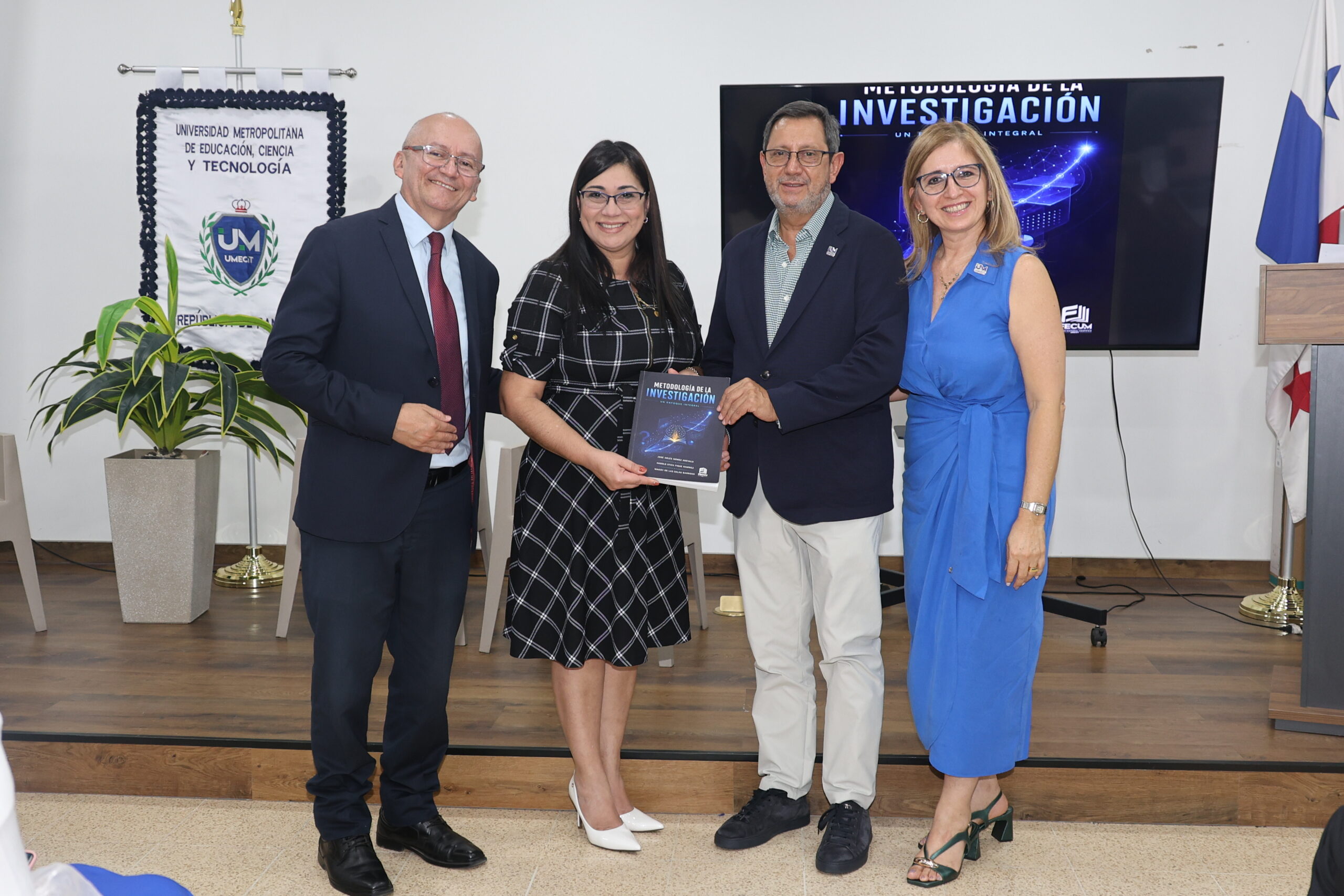 UMECIT presentó el libro «Metodología de la Investigación: un enfoque integral», una contribución al fortalecimiento de la investigación científica