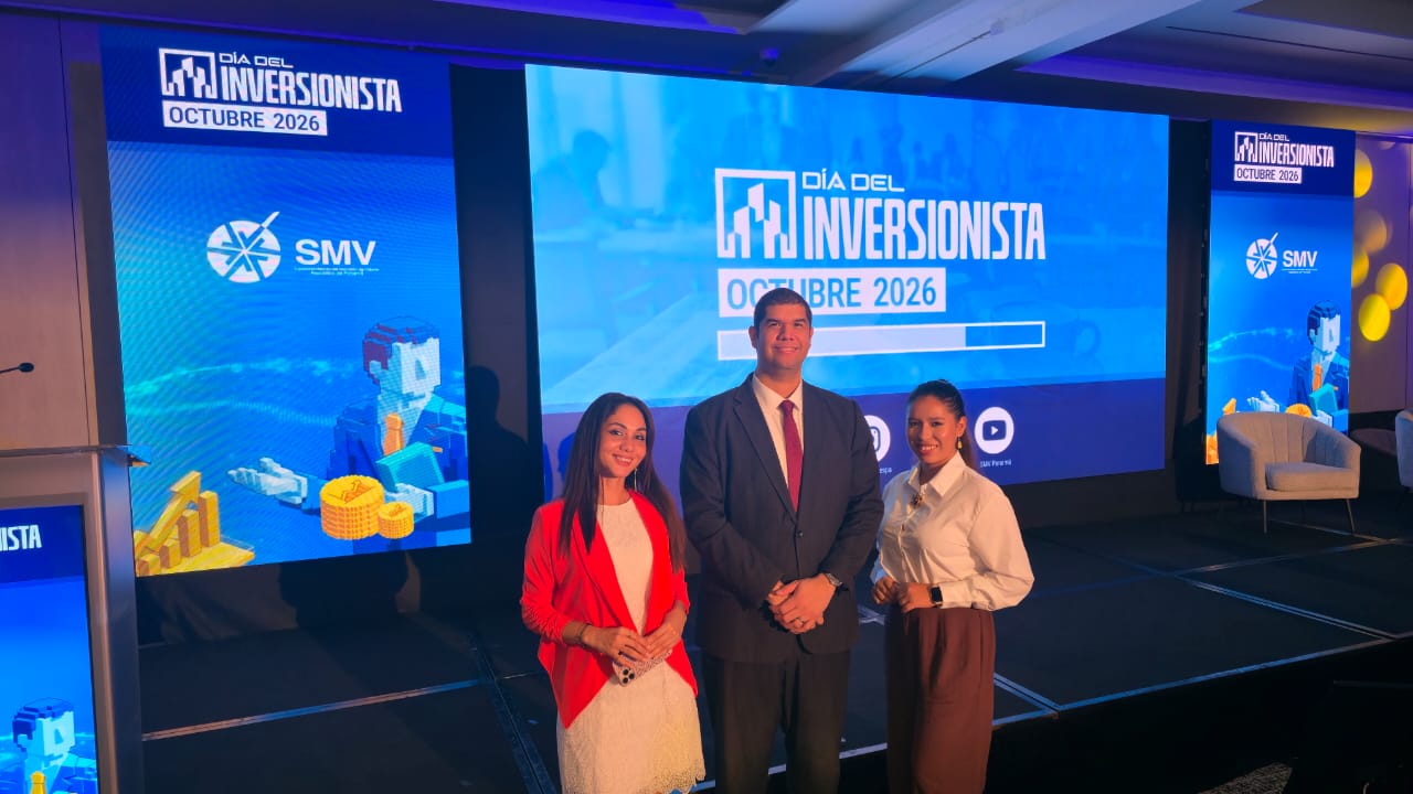 Futuras profesionales del Derecho amplían sus conocimientos en el Día del Inversionista