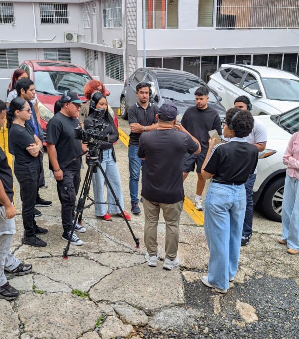 Estudiantes de UMECIT se forman junto a profesionales de alto nivel de la industria audiovisual